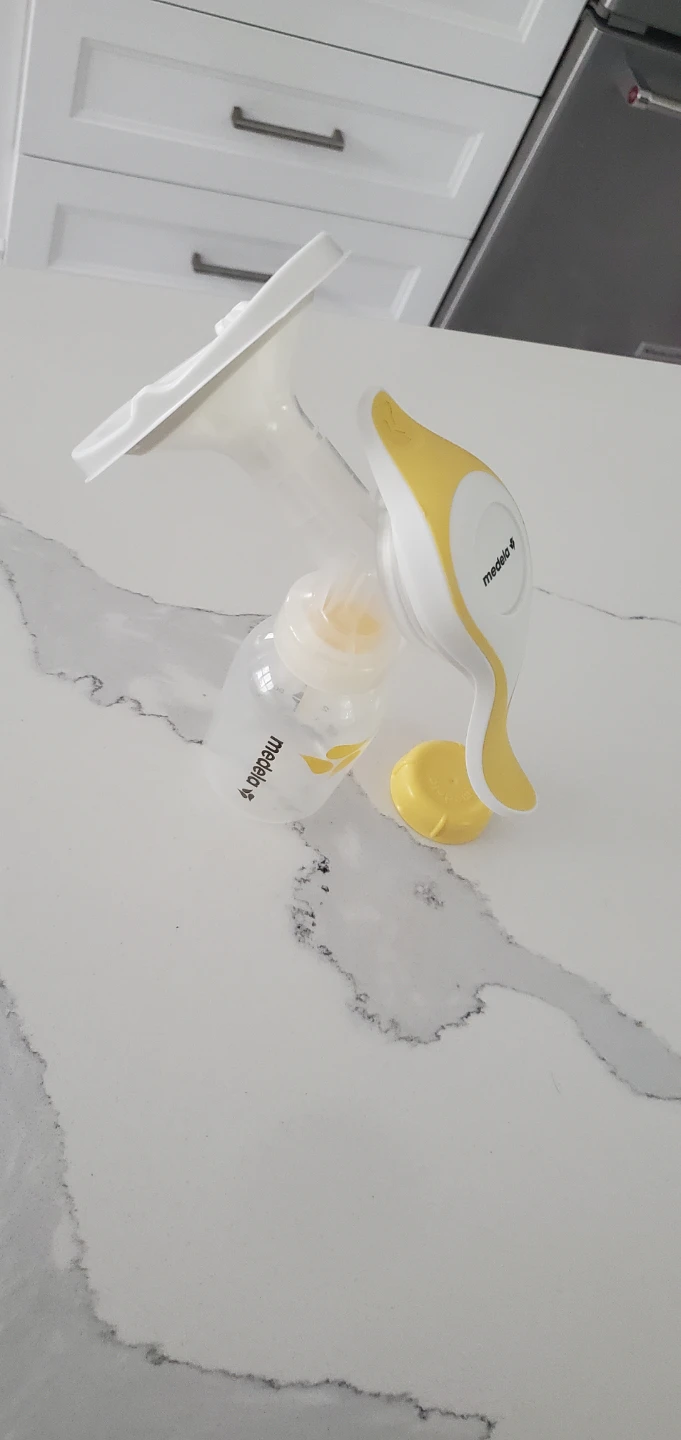Medela Manual Breast Pump Part with Bottle - photo 2