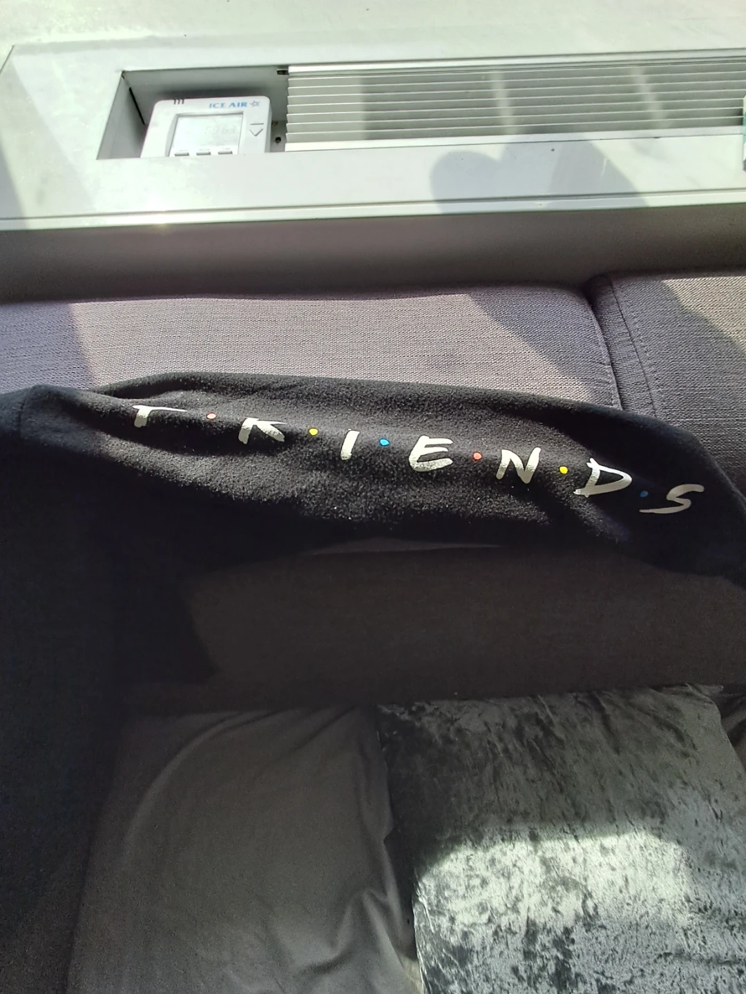 Friends The Television Series Black Hoodie XS - photo 2