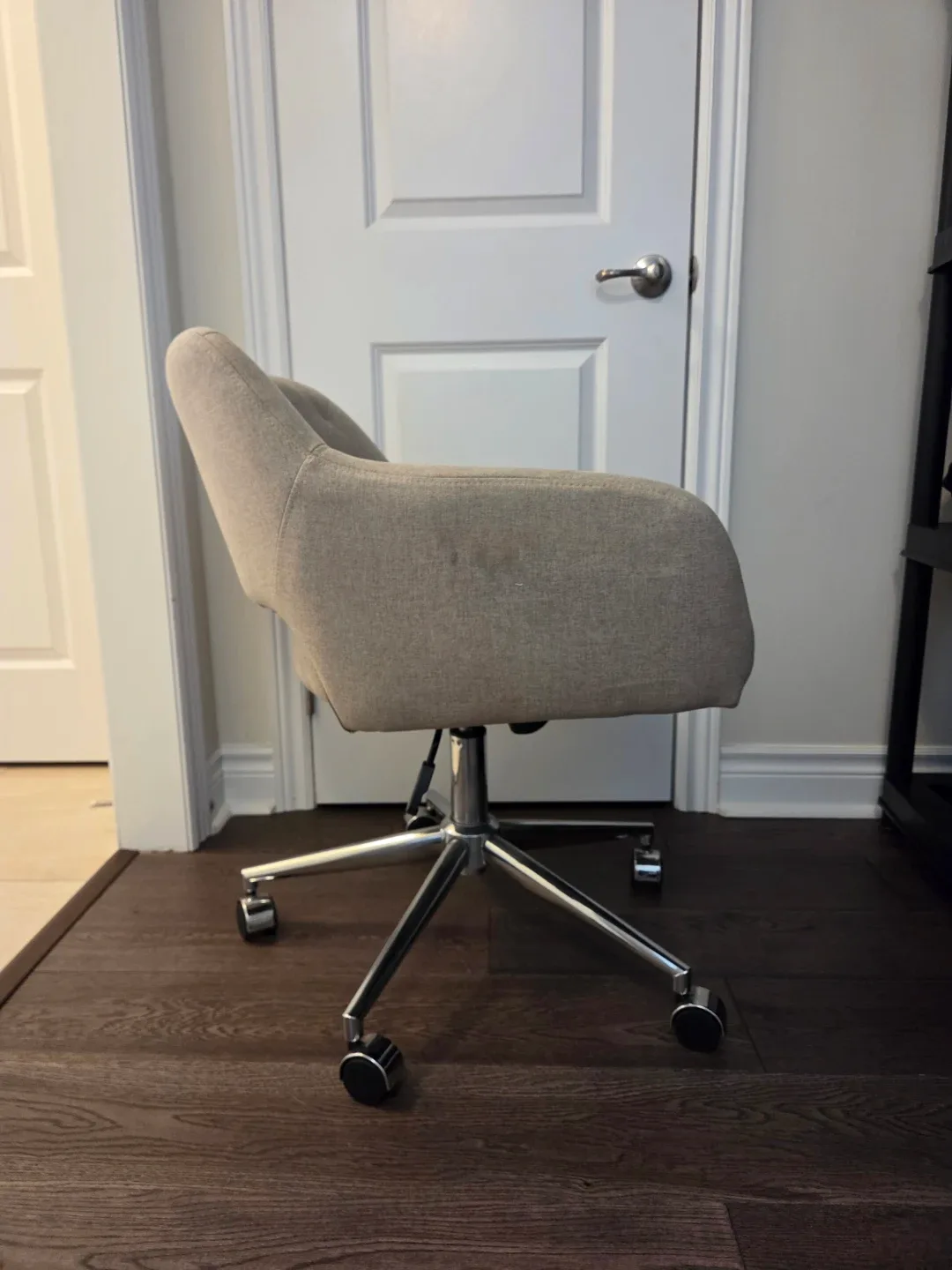 Office Chair - photo 2