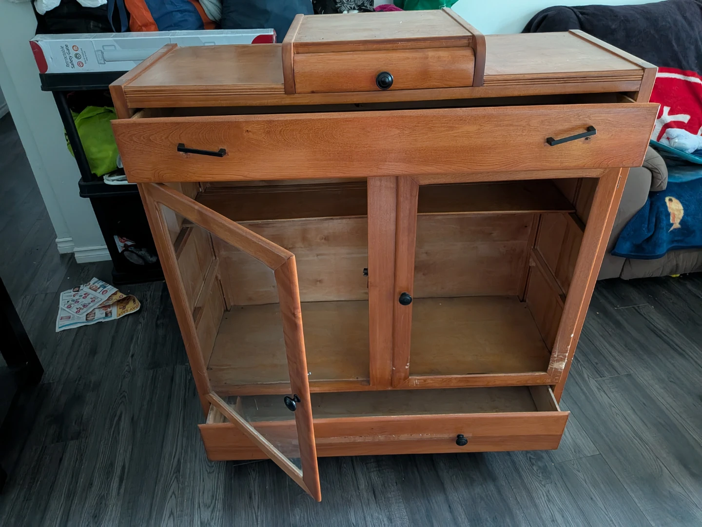 Cabinet missing one glass piece to a door