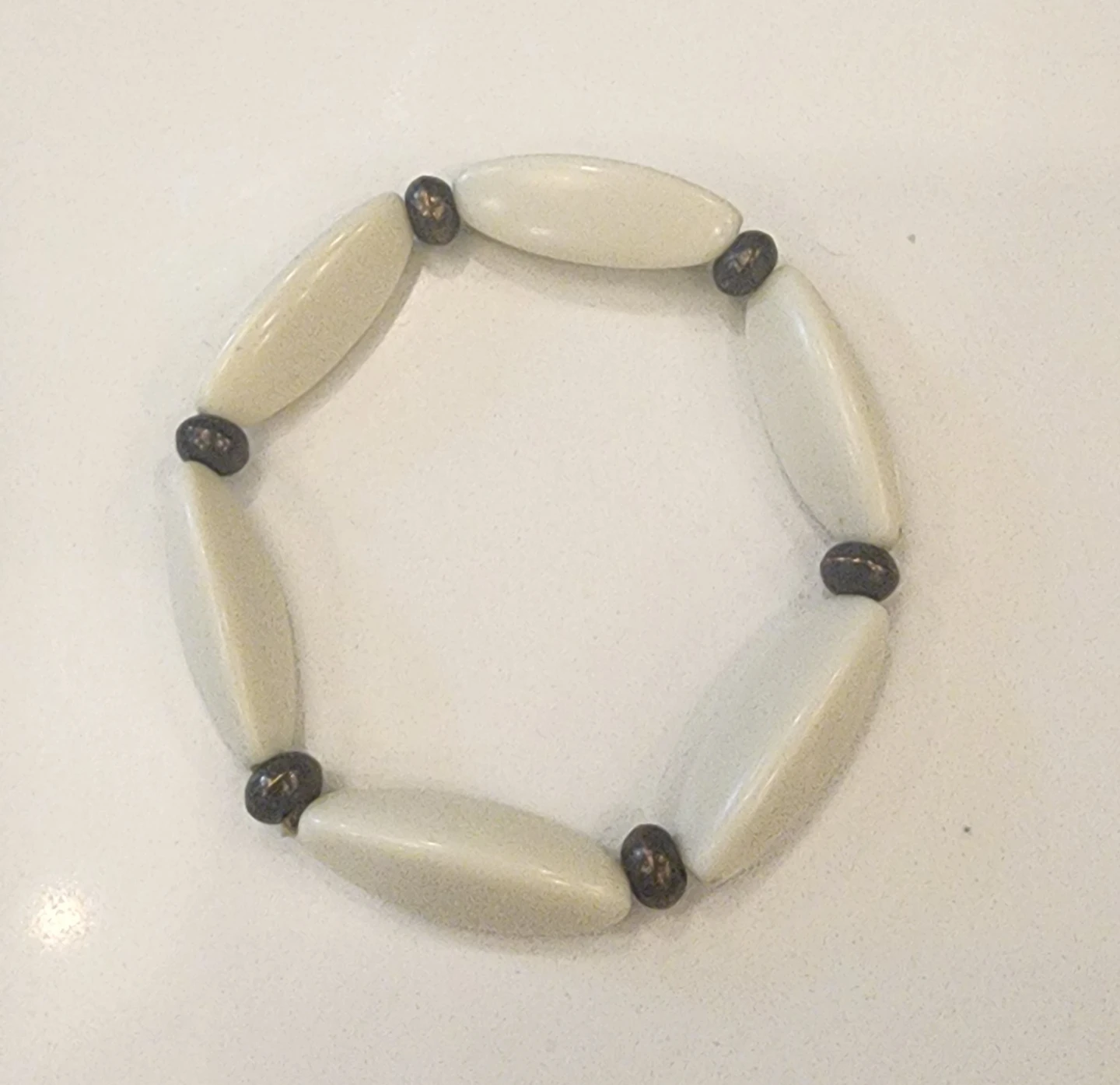 Vintage Beige Oval Bead Stretch Bracelet