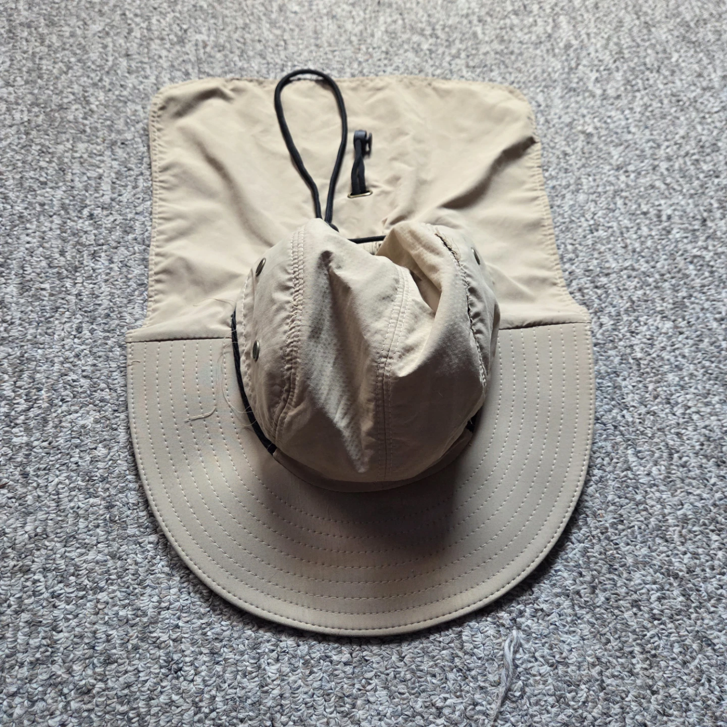 ⚽️ Tan Sun Hat with Neck Flap