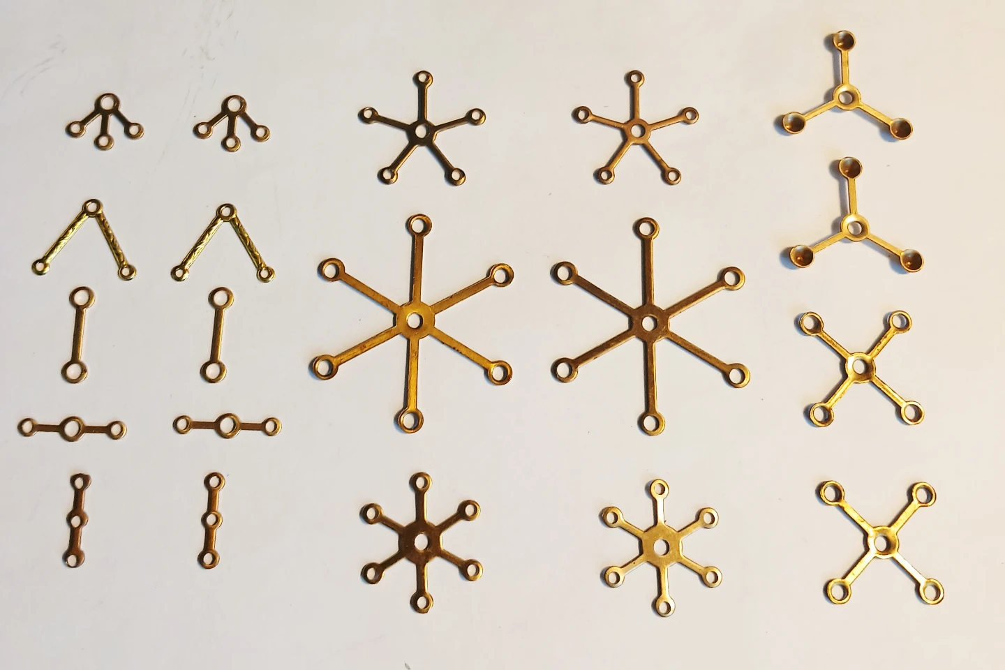Lot of 20 Assorted Brass Connectors - photo 2