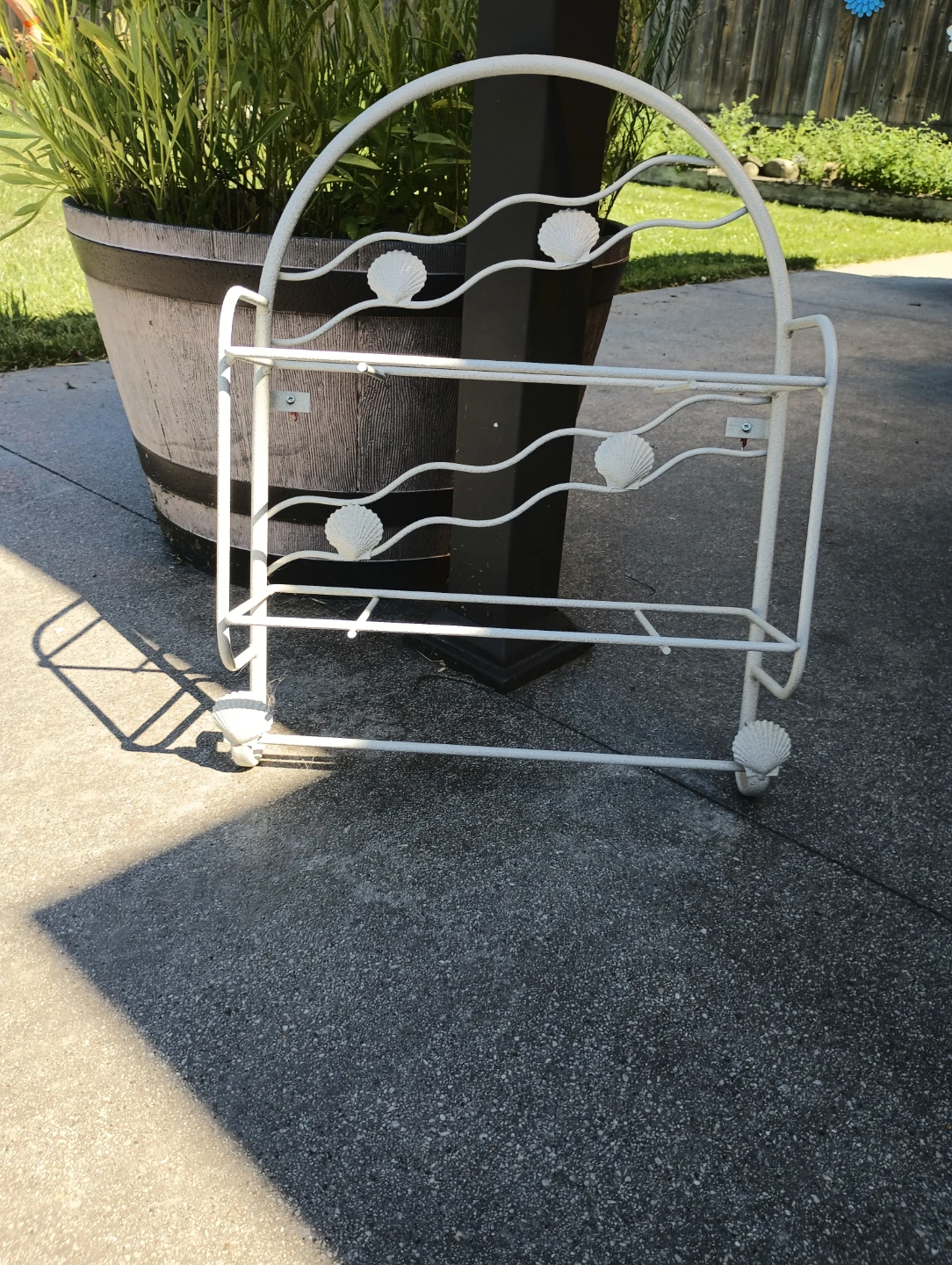 Metal Shelf - Shell Theme