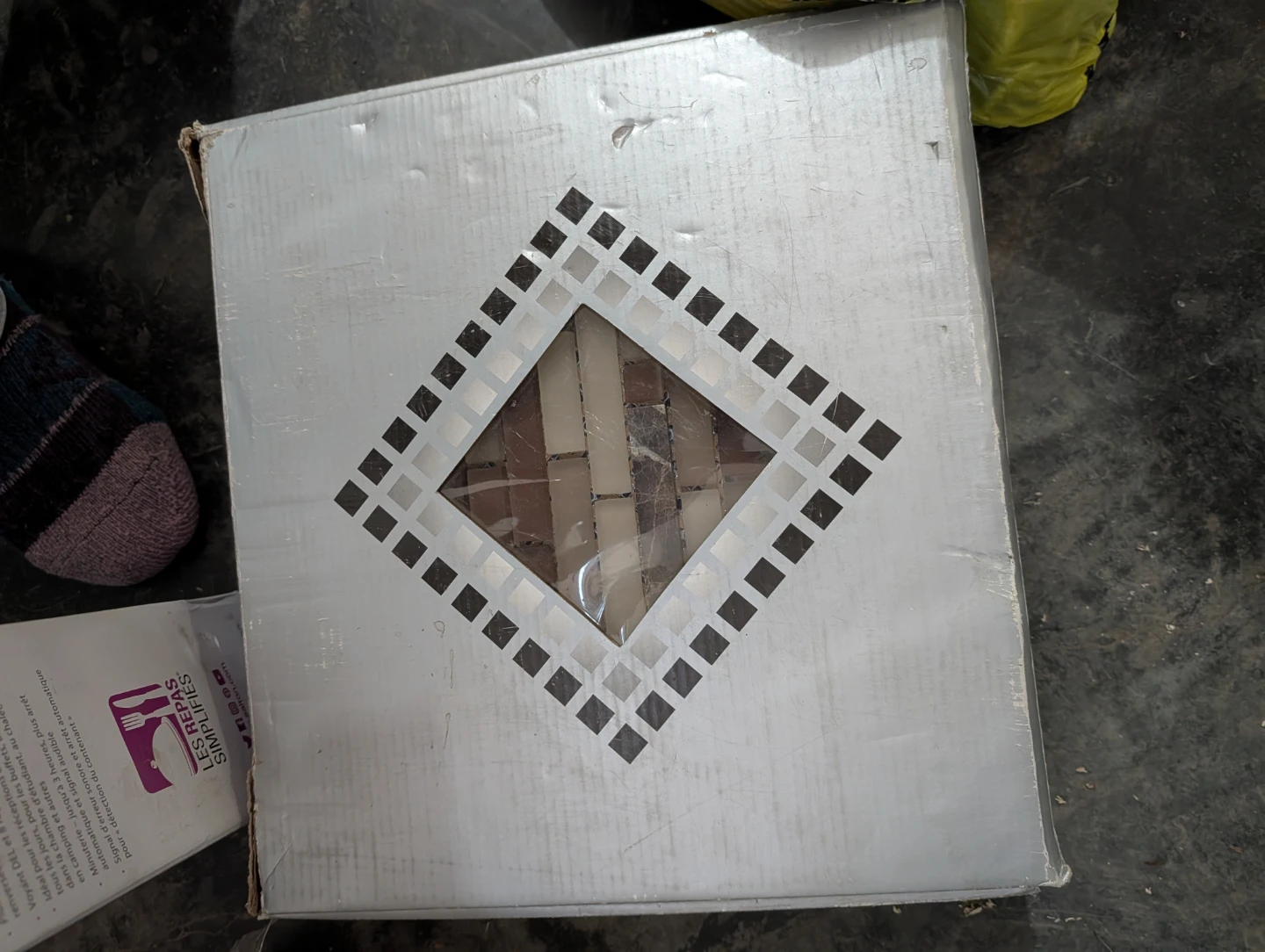 Backsplash tiles