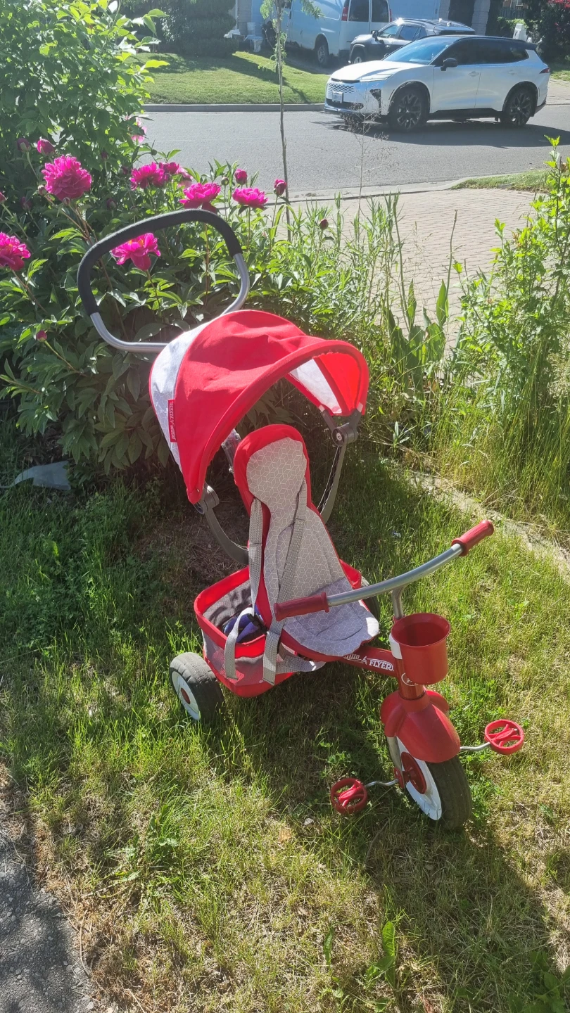 Radio Flyer Tricycle - photo 2