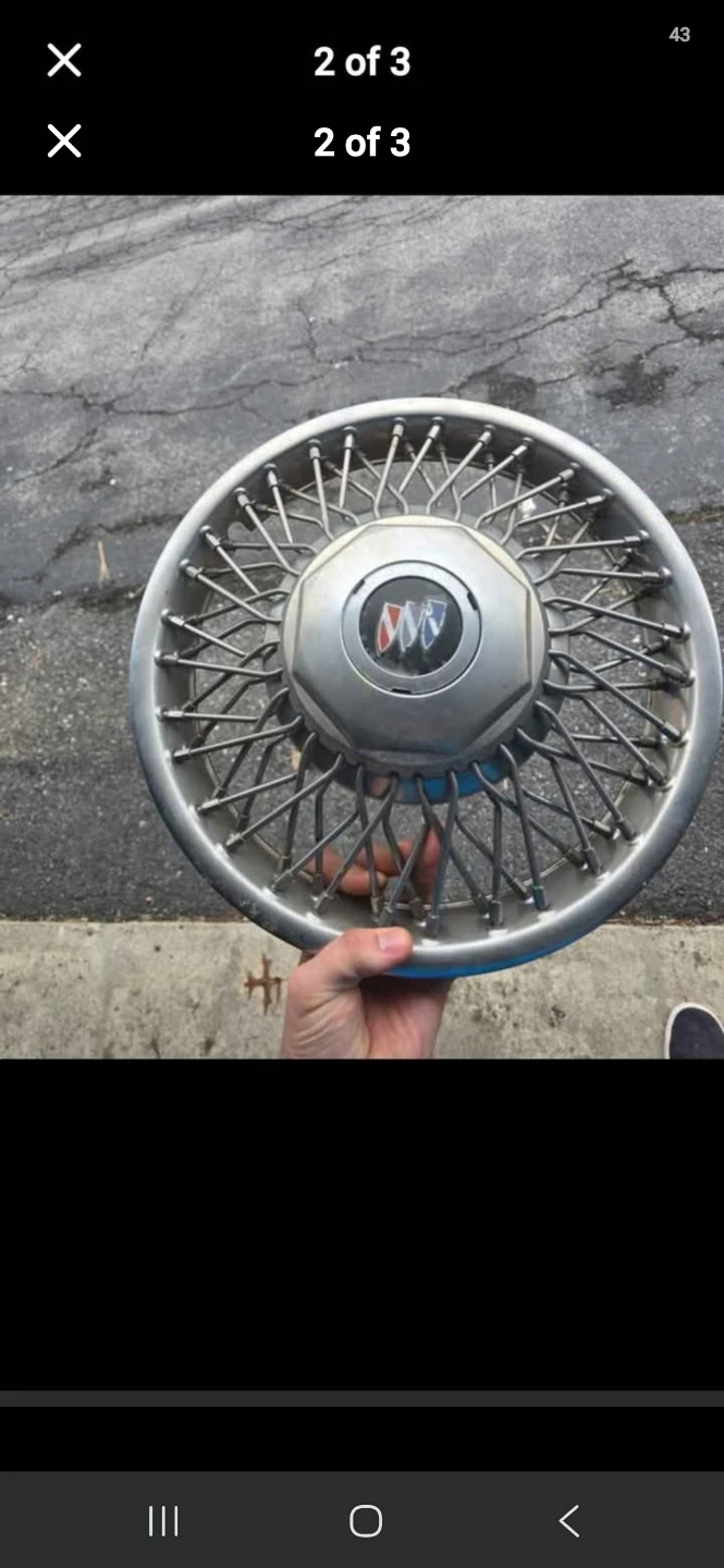 15 inch Set of 4 Buick Wire Wheel Hubcaps - photo 2