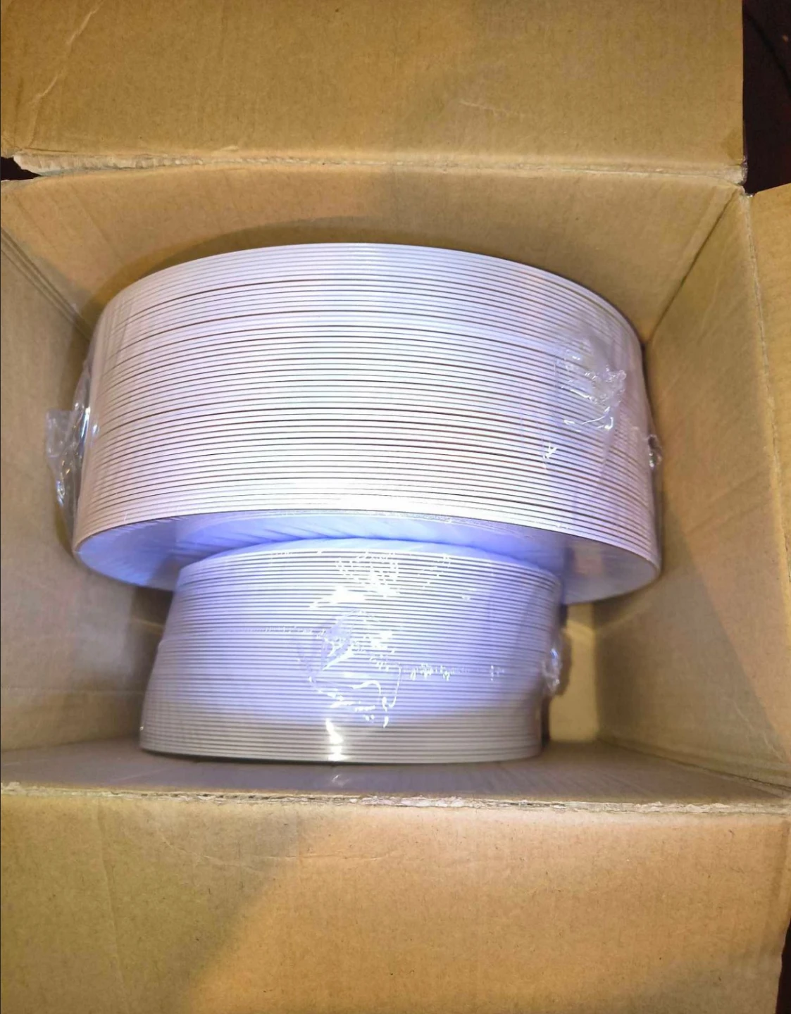 Kire White and Gold Plastic Dinnerware Set - 100 PCS - photo 2