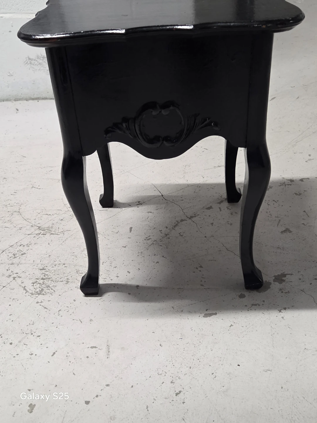 Black accent table - photo 4