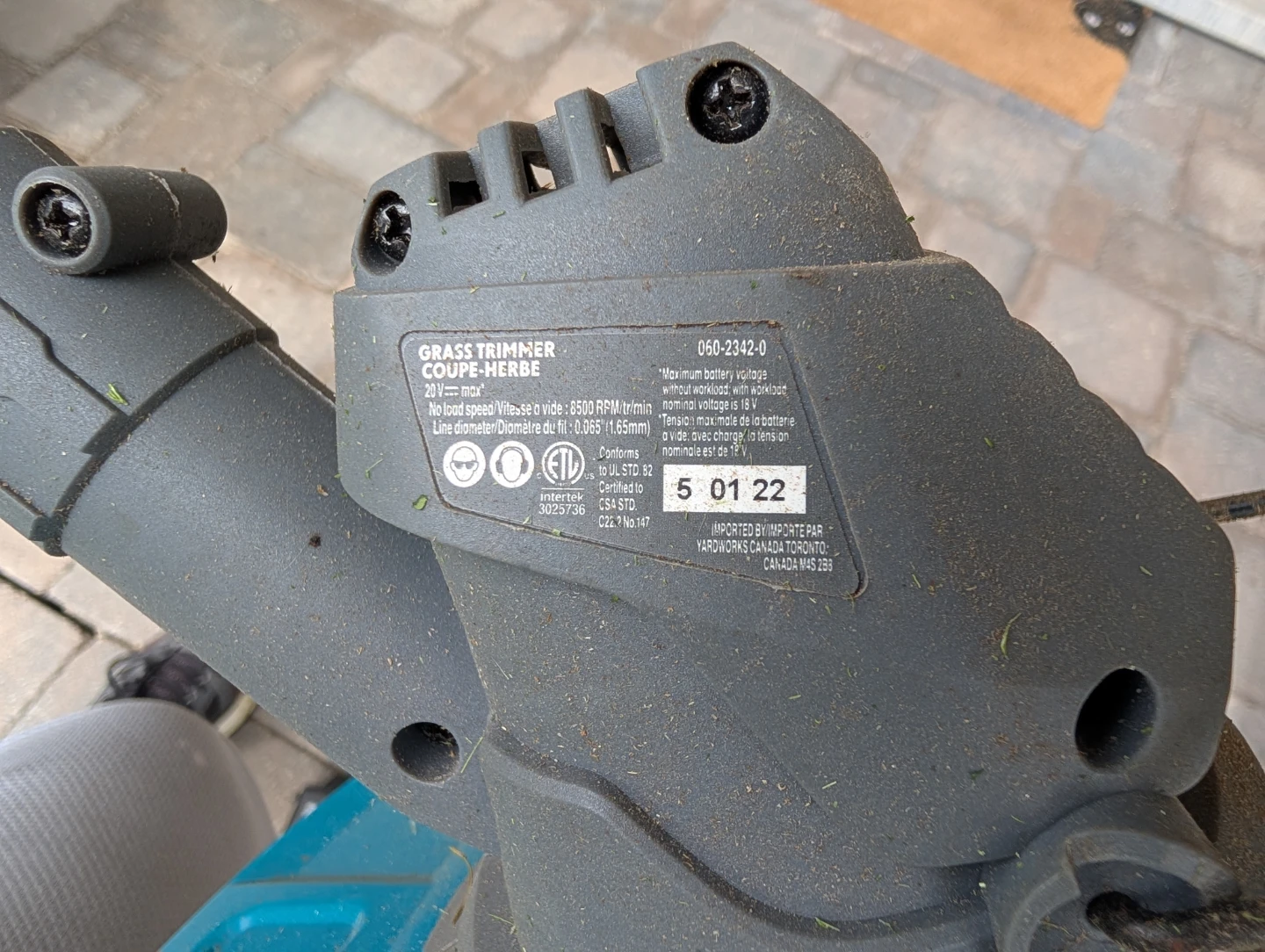 Yardworks 20V Cordless Grass Trimmer and Blower Combo - photo 4