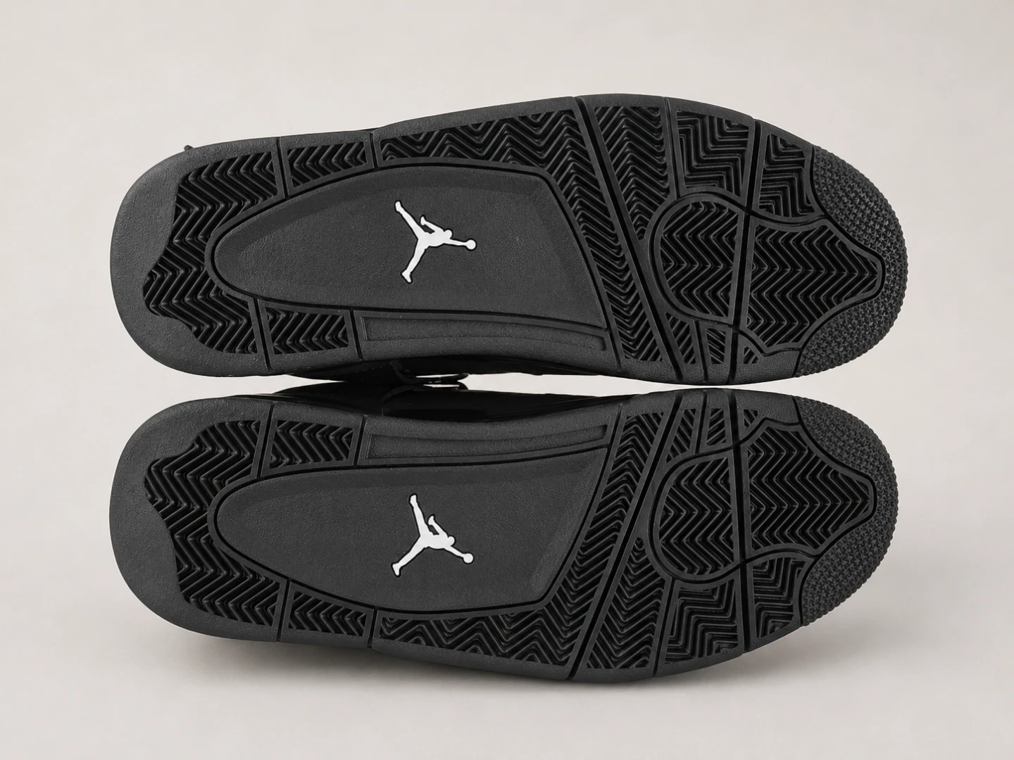Air Jordan 4 Black Cat - photo 5