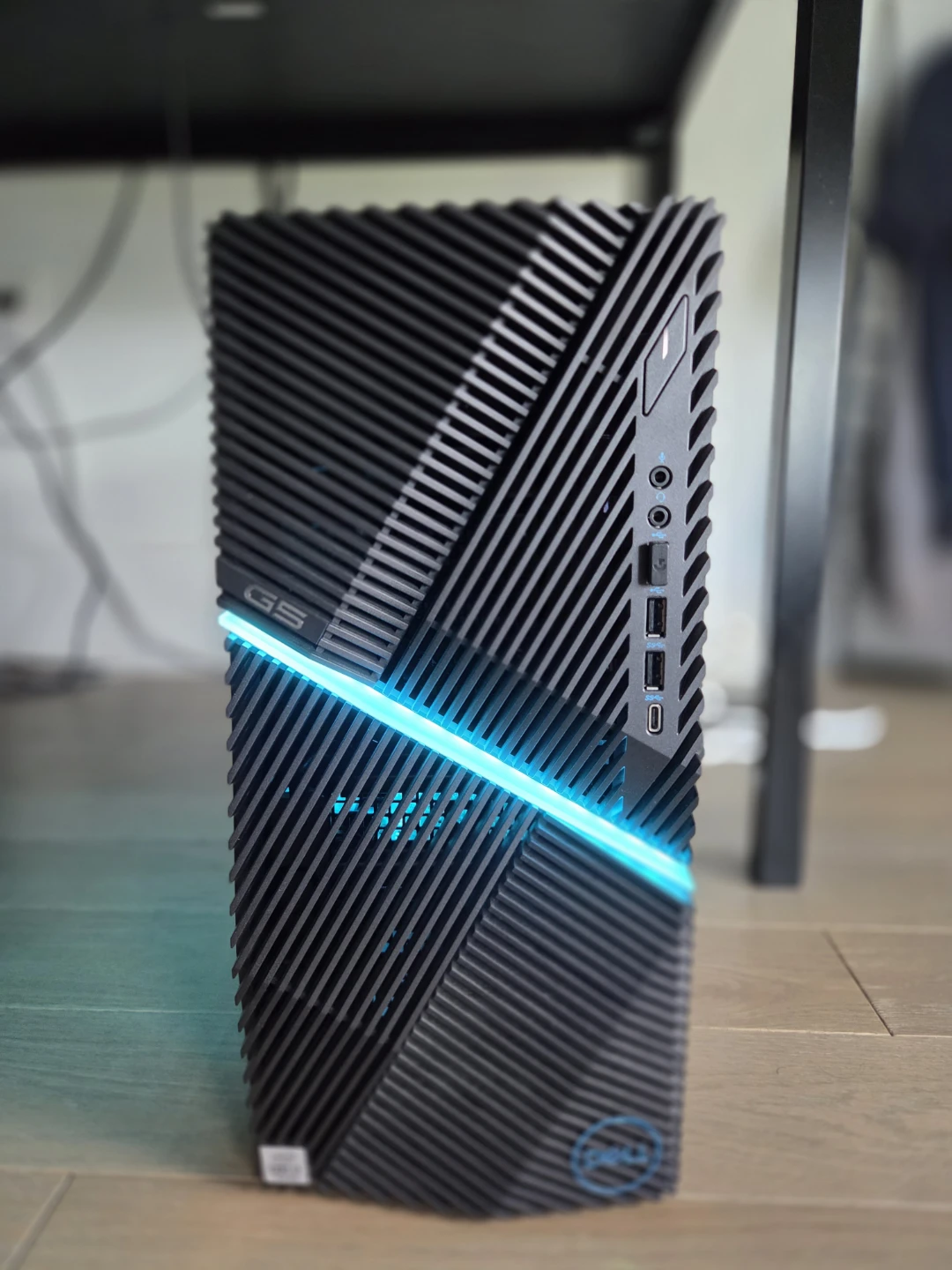 Dell G5 Gaming Desktop Computer & 165Hz Monitor VG248.