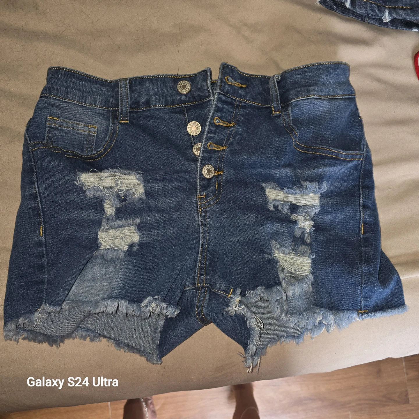 Women's Distressed Denim Shorts - photo 4