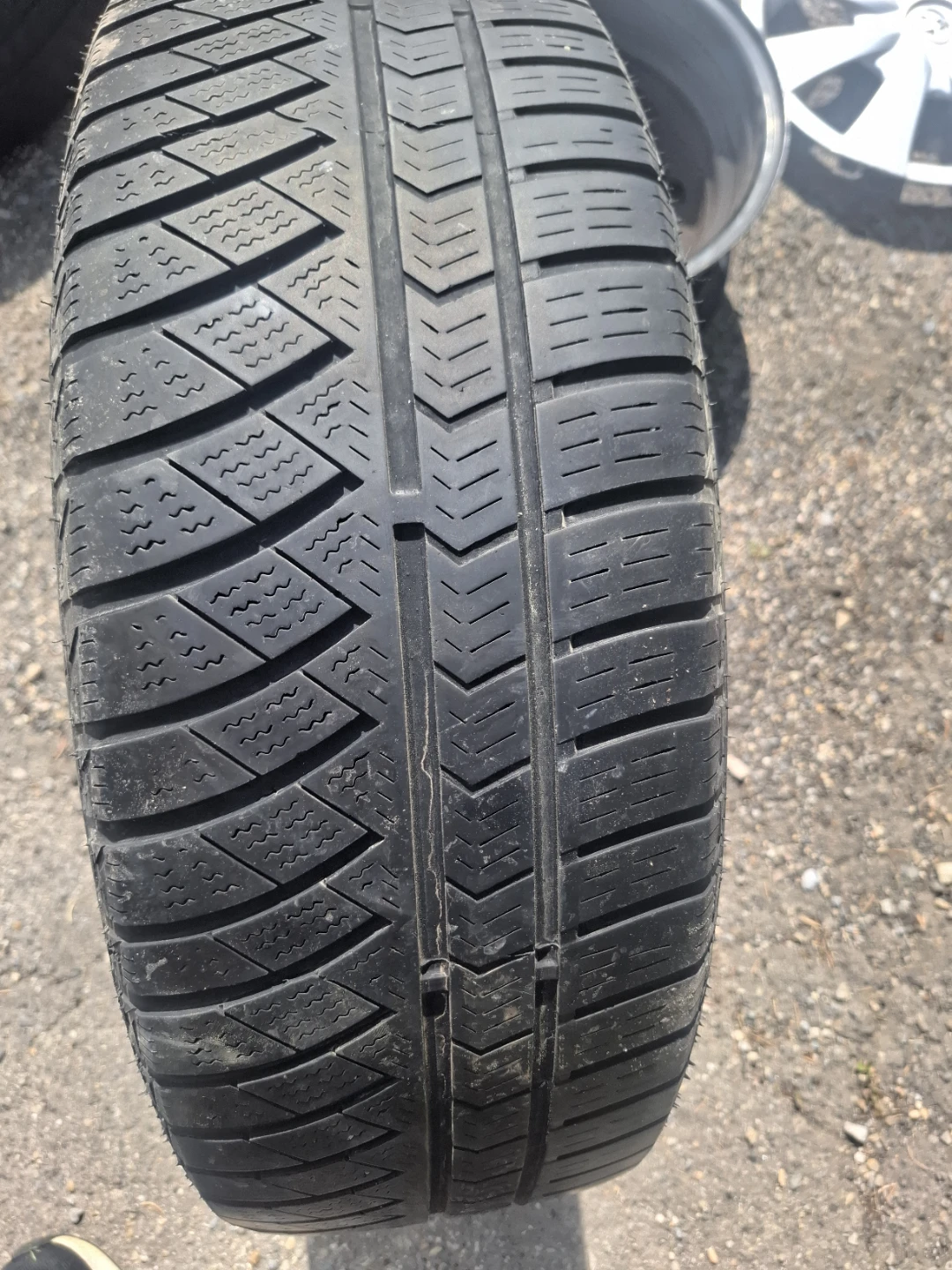 Set of 4 Toyota Hubcaps and Tires - photo 5