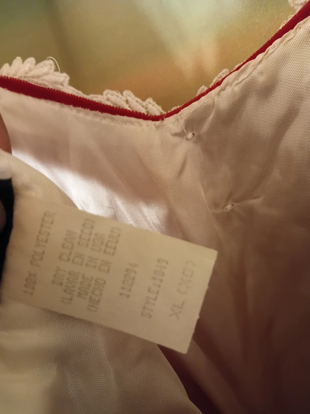 XL Red Velvet Dress with White Lace Trim - photo 5