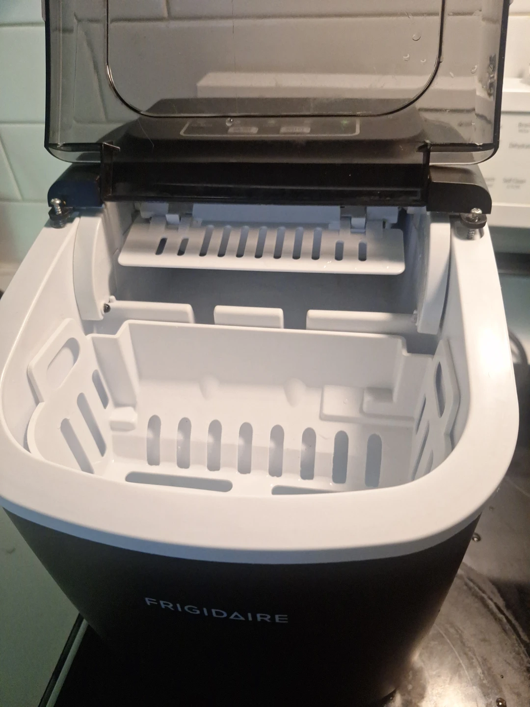 Frigidaire Portable Ice Maker
