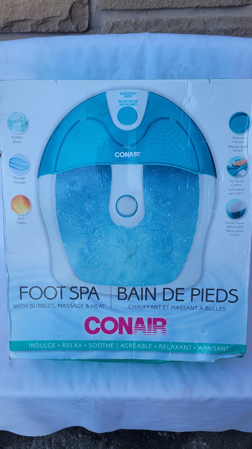 NEW Conair Foot Spa with Bubbles, Massage & Heat