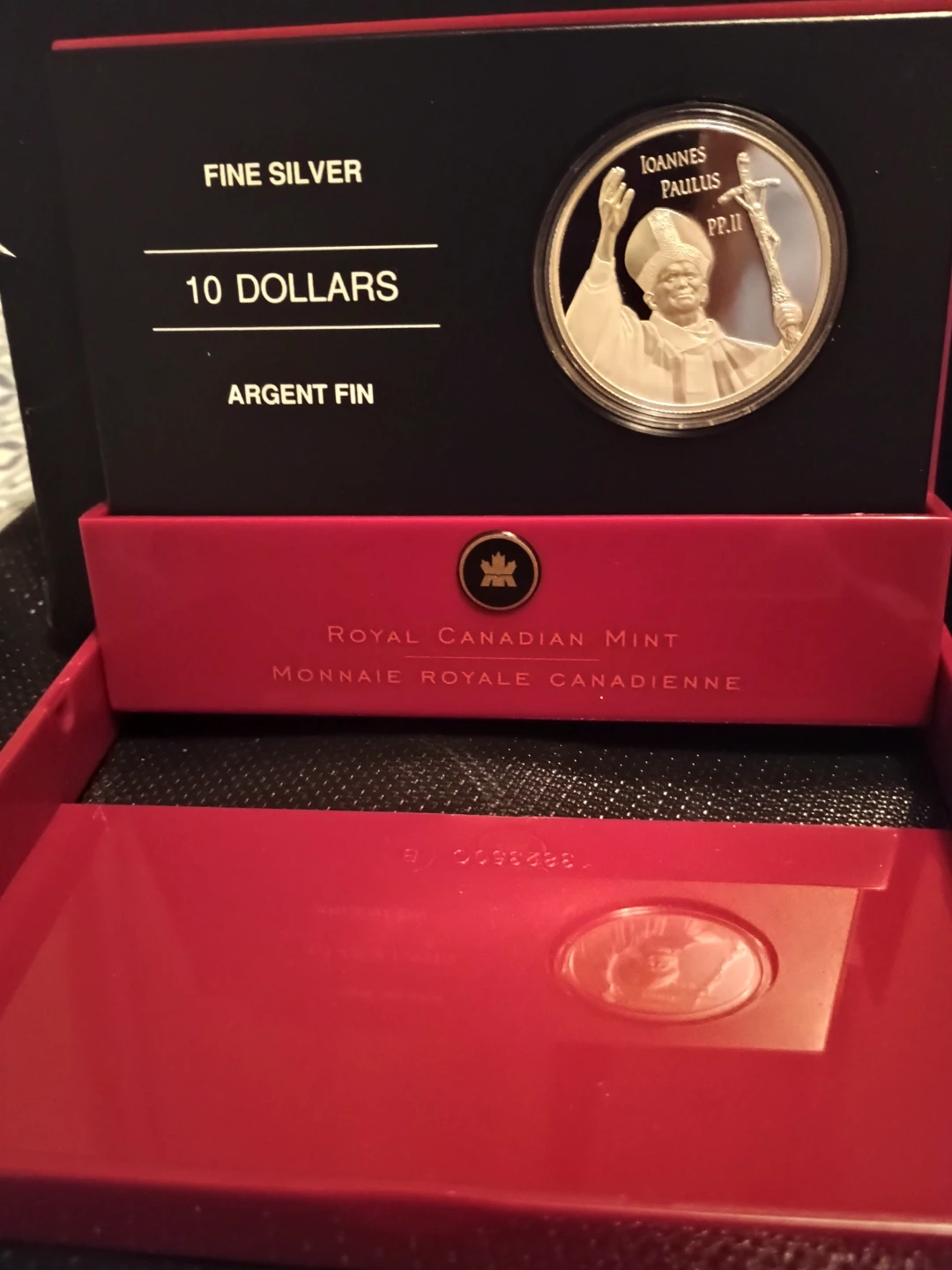 Royal Canadian Mint 2005 Pope John Paul Commemorative Silver - photo 3
