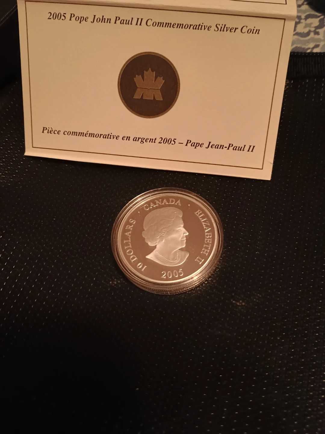 Royal Canadian Mint 2005 Pope John Paul Commemorative Silver - photo 4