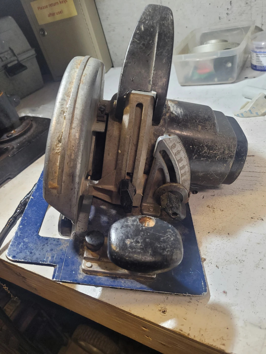 Black & Decker 7 1/4" Circular Saw - photo 2