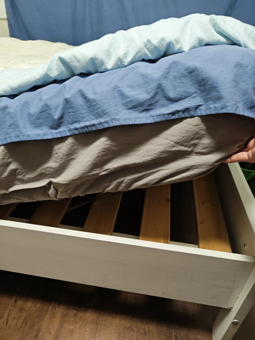 Full size White Wooden Bed Frame with Mattress - photo 4