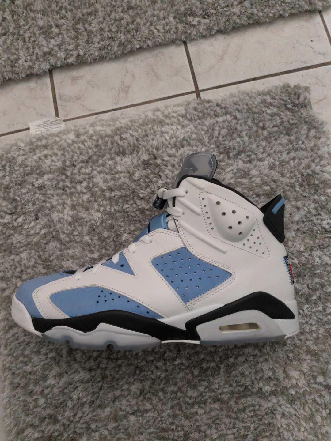 Air Jordan 6 Retro UNC