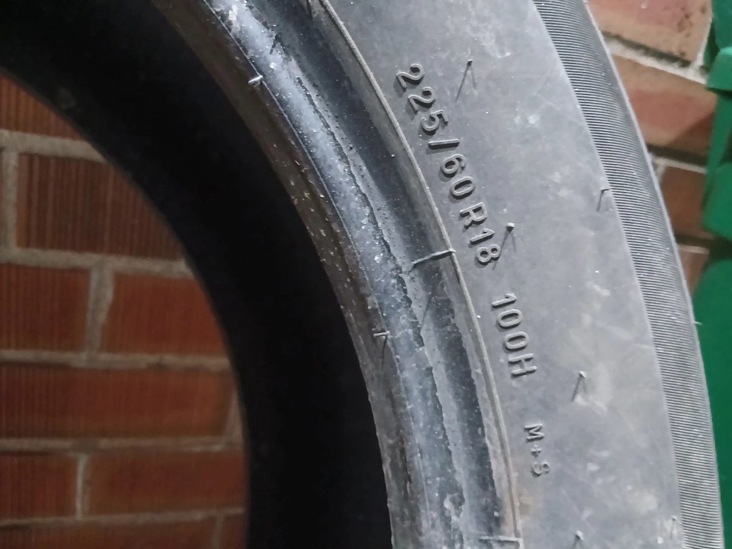All season tire 225/60R18 100H.