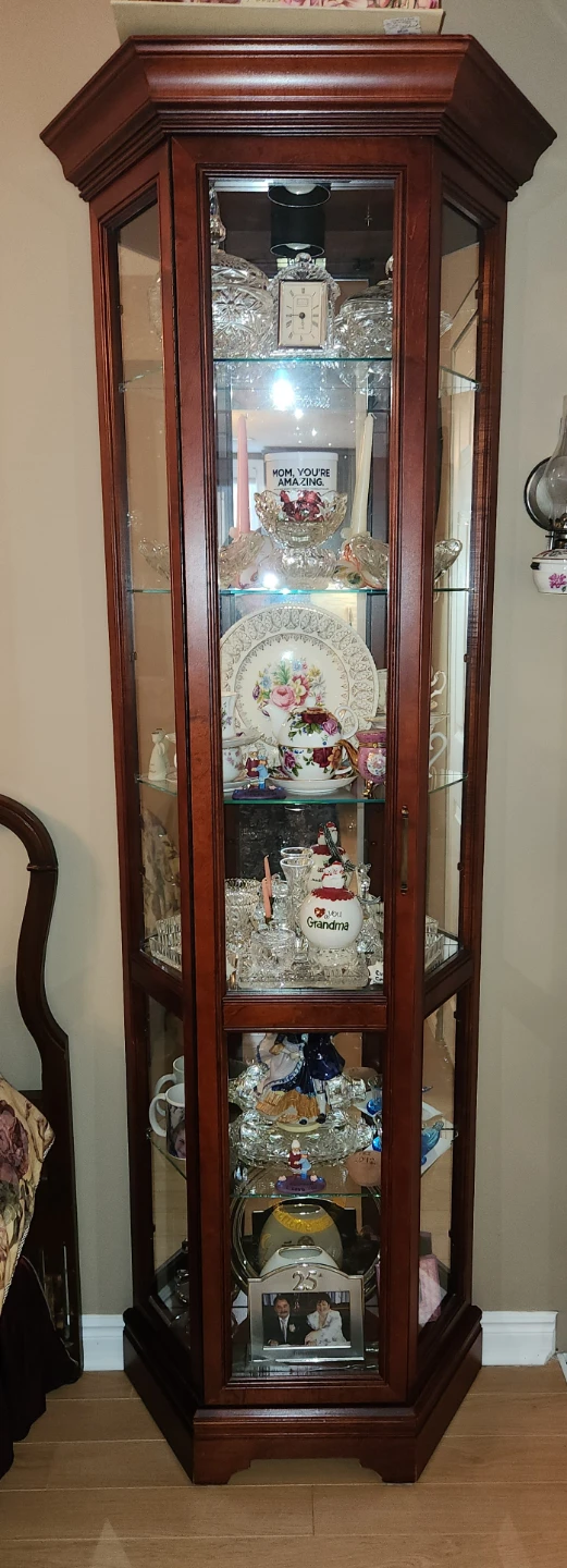 Bühler Corner Curio Cabinet