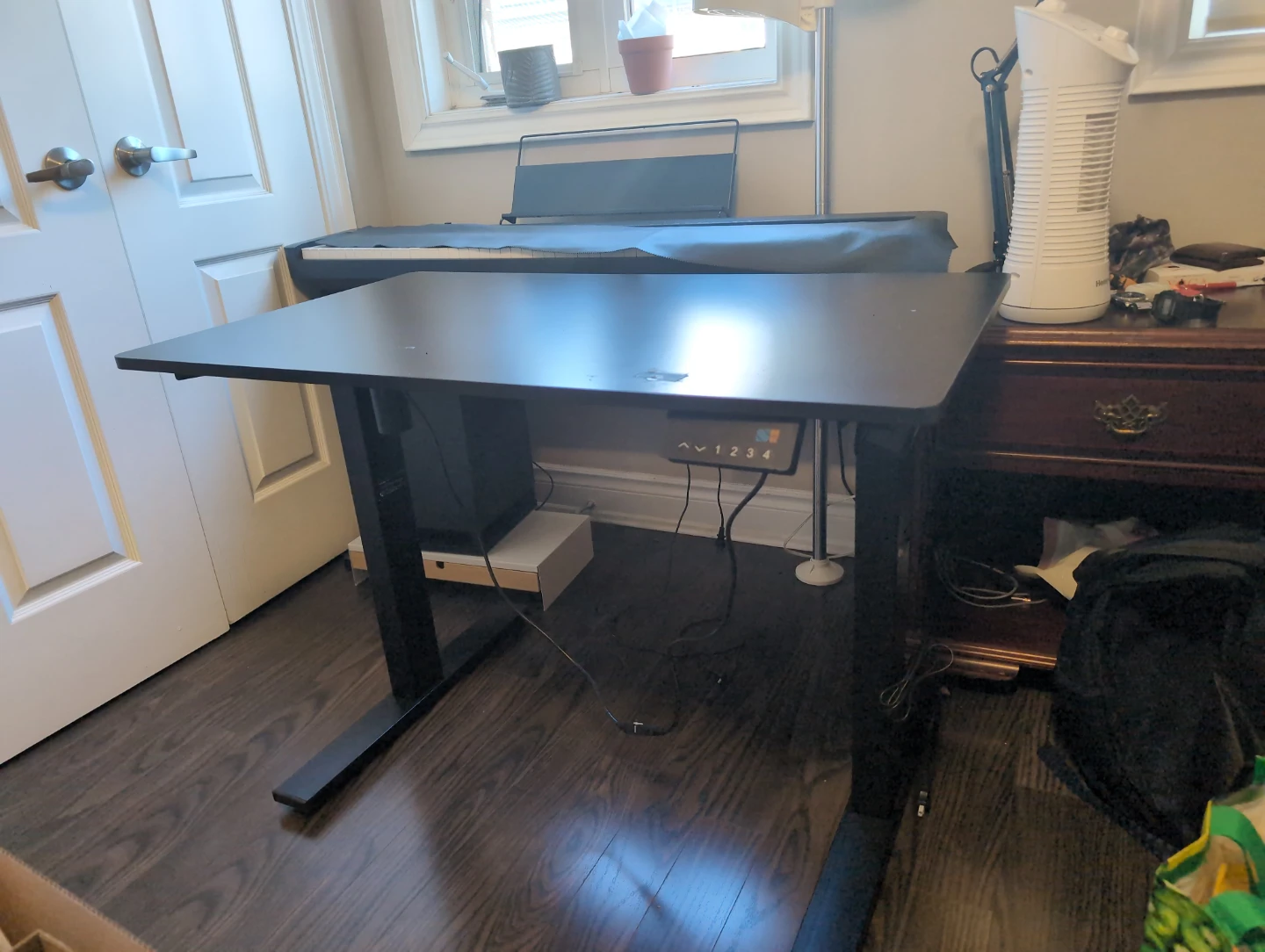 Standing desk 40' X 24'  Black - photo 2