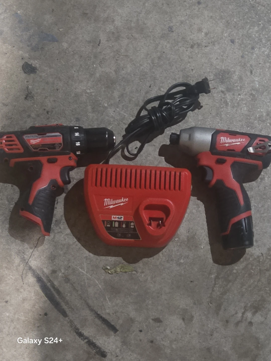 Milwaukee M12 Cordless Drill and Impact Driver Combo