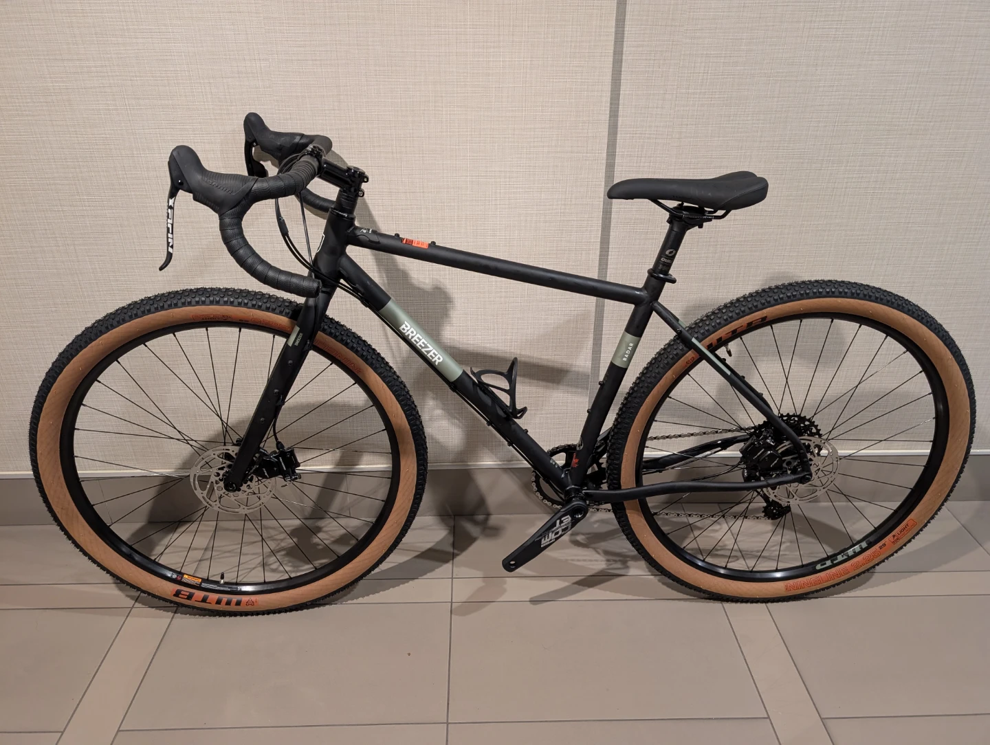 Breezer Radar X steel gravel bike