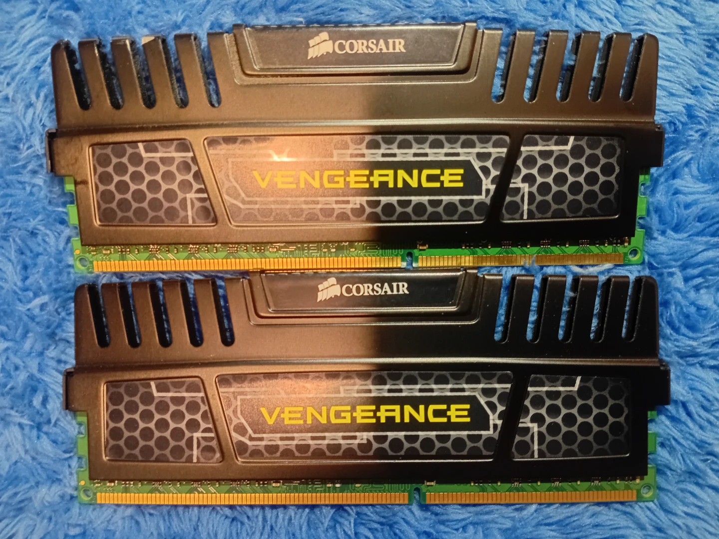 Corsair Vengeance DDR3 RAM - 2x 8GB - photo 3