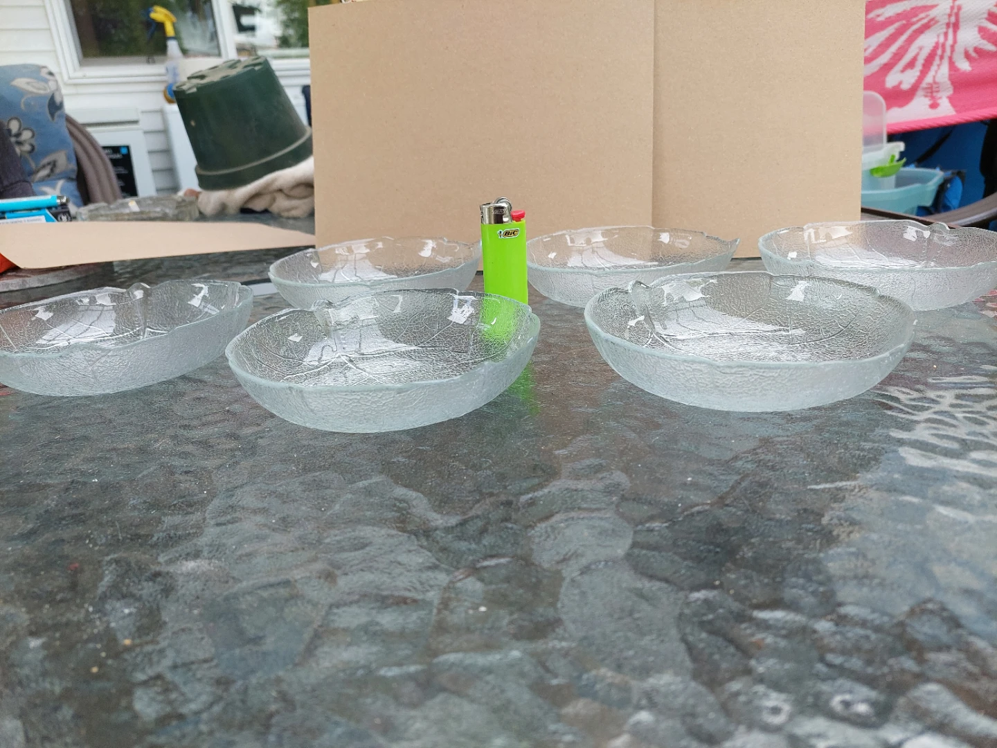 Set of 6 Glass Leaf Design Bowls