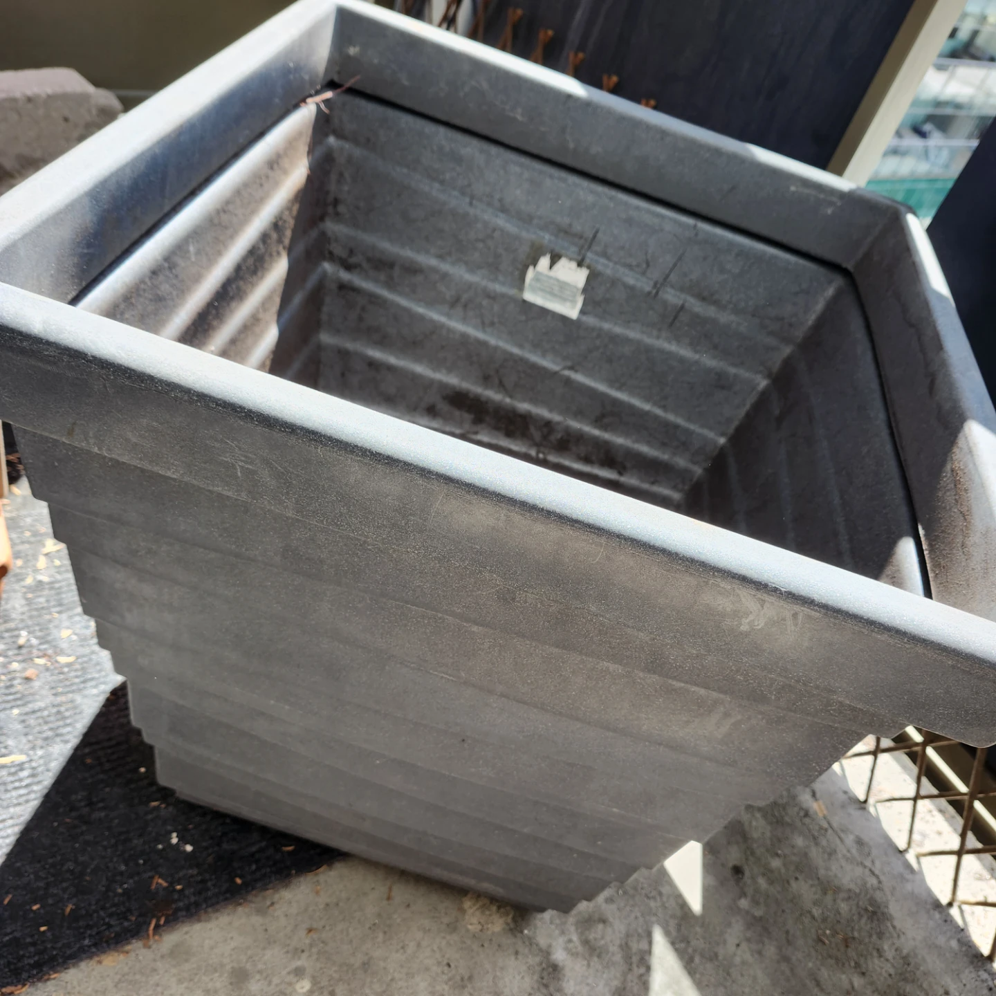 2 Square Grey Plastic Planter Pot - photo 2