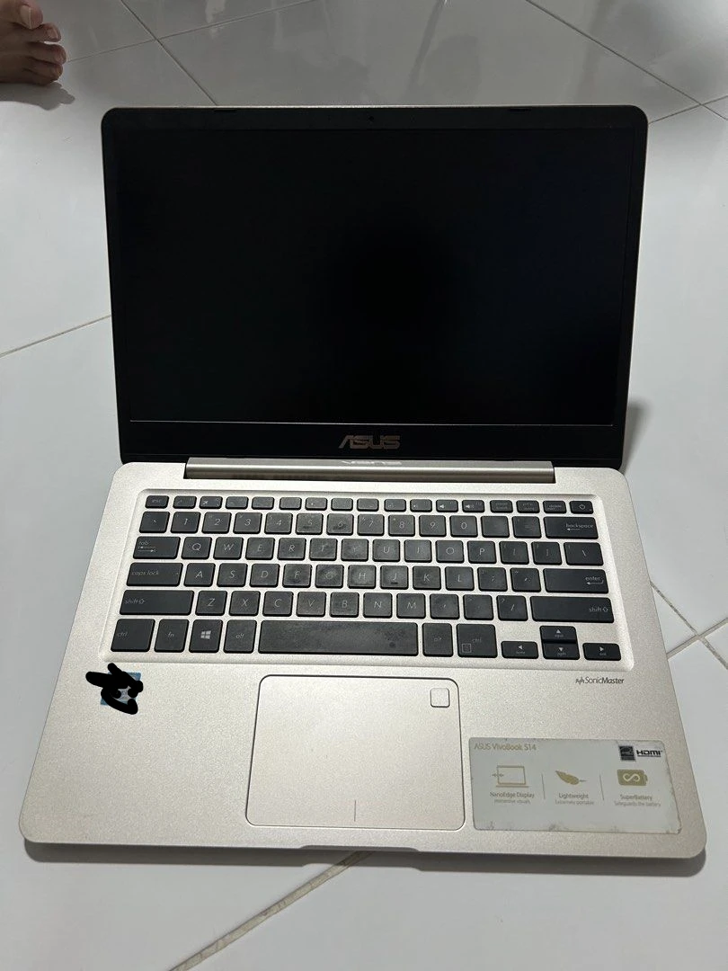 15" Asus Laptop i5/8gb ram/256ssdhd. Windows 11