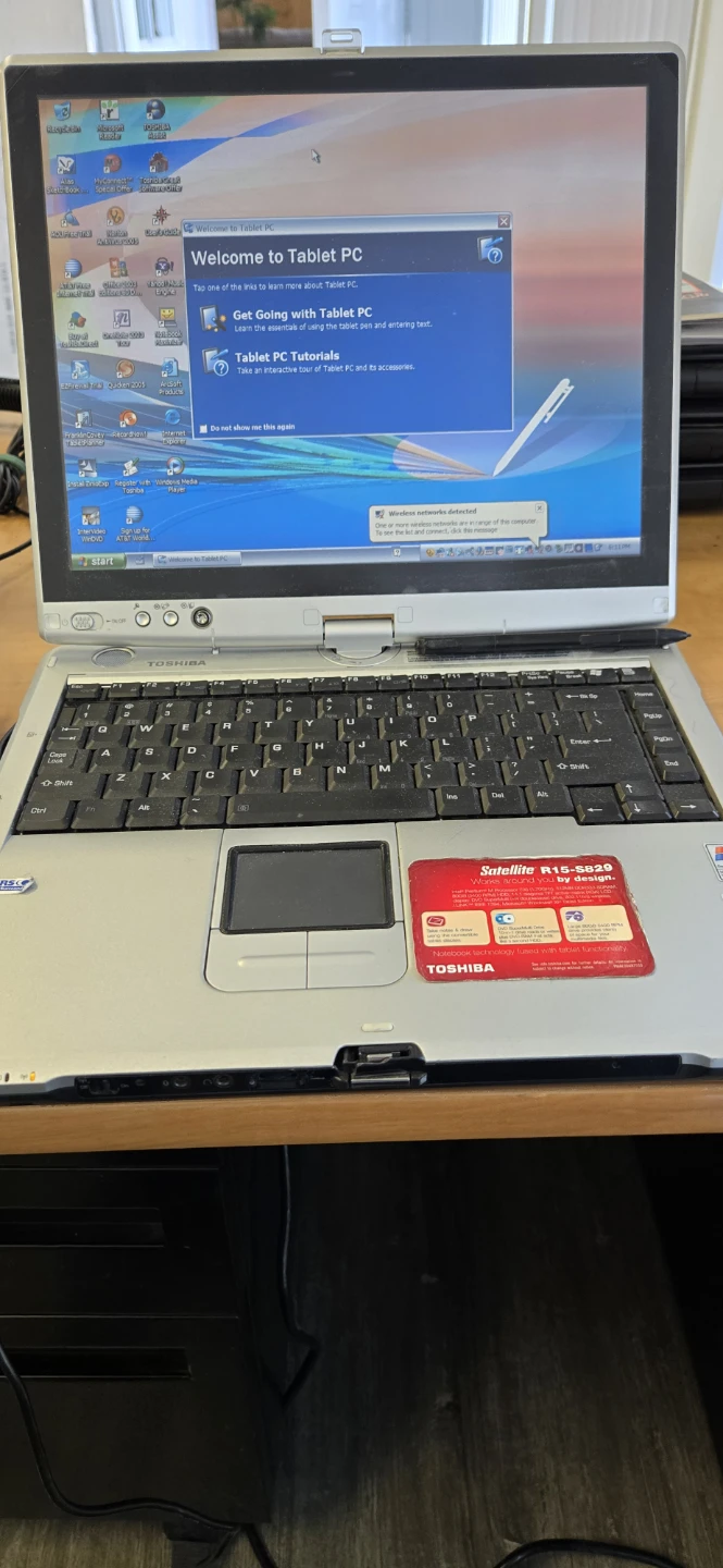 Toshiba Satellite R15-S829 Tablet PC
