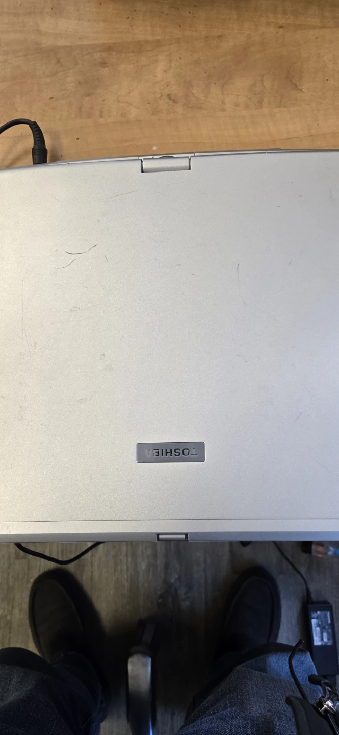 Toshiba Satellite R15-S829 Tablet PC - photo 5