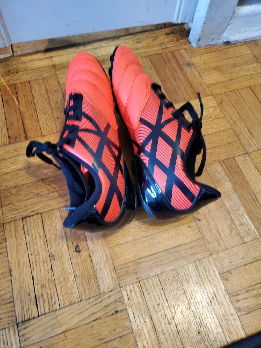 Women's/ Girls  Cleats Brand New Size 6 - photo 4