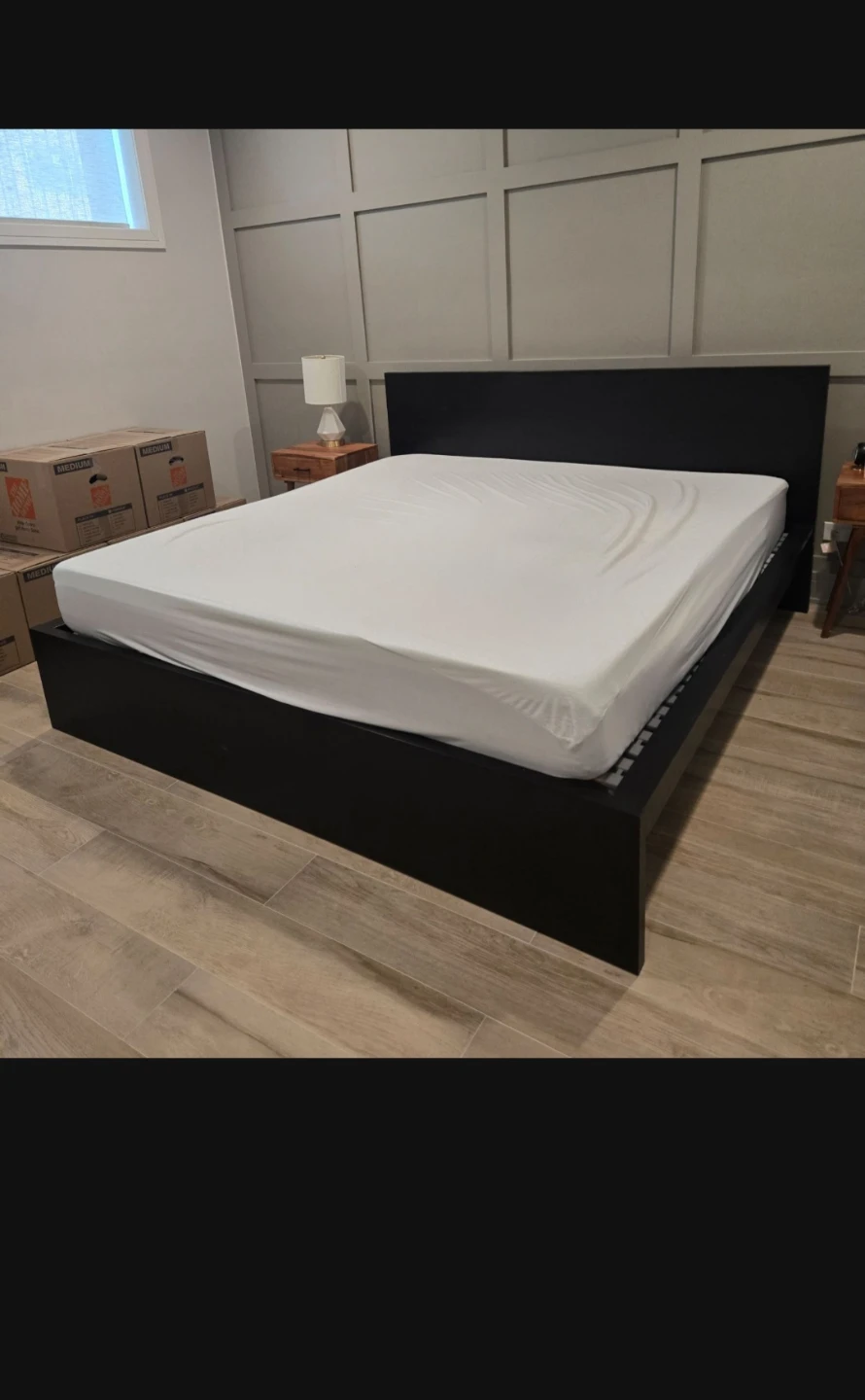 King size frame and mattress