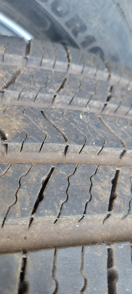 Set of 4 Michelin Tires - photo 2