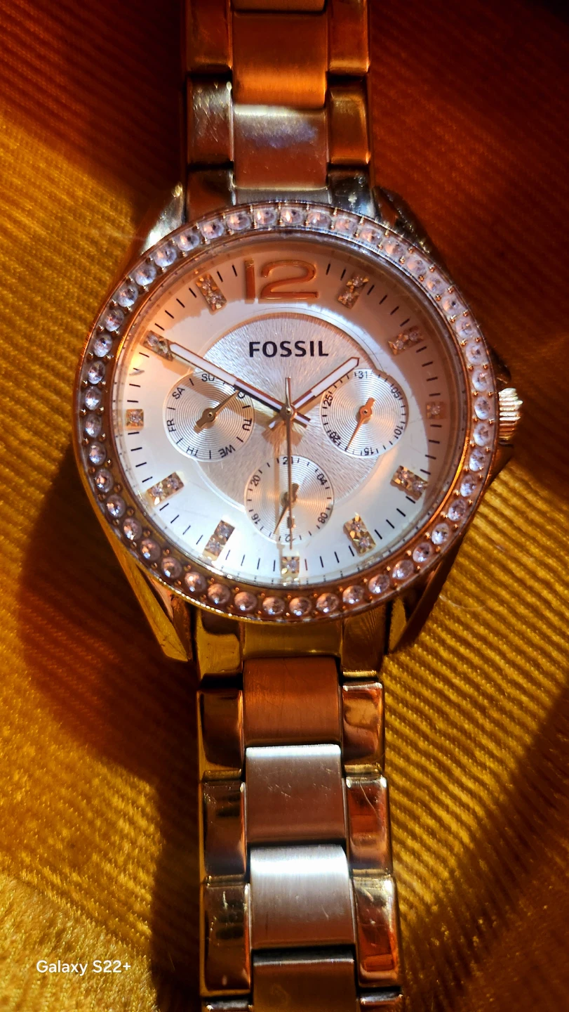 Fossil ladies gold toned watch with crystal embellishments - photo 3