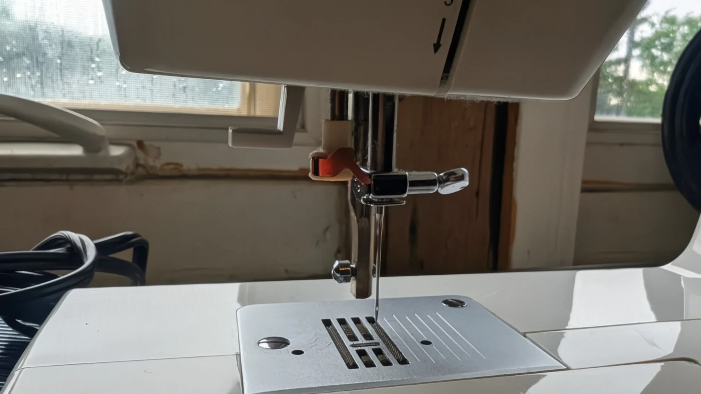 SINGER Simple Sewing Machine - photo 4