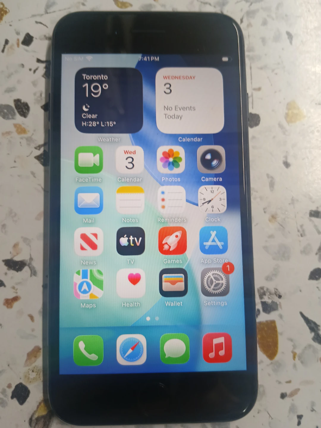 Apple iPhone SE (3rd Gen) 64GB