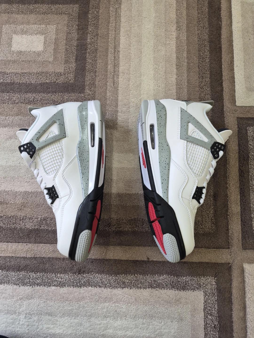 Air Jordan 4 Retro White Cements - photo 4