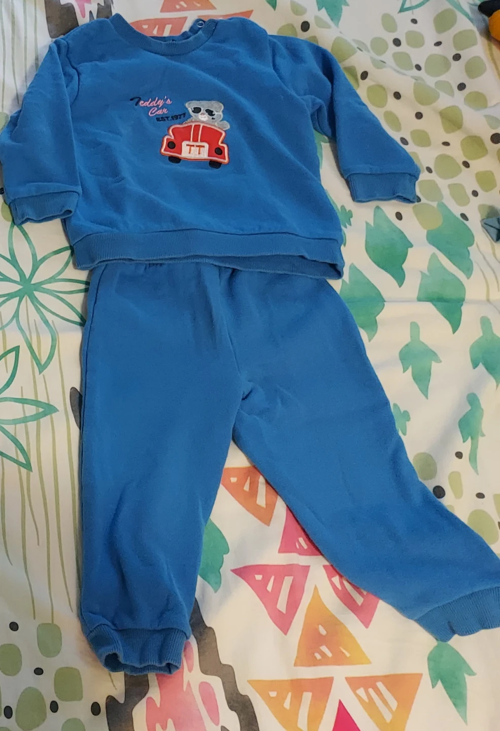Bundle of Baby Boys cloths. size 18-24 Months.  All for 10$ - photo 3