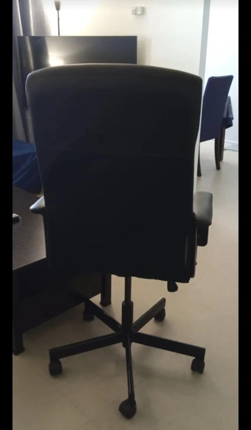Black Office Chair - photo 2