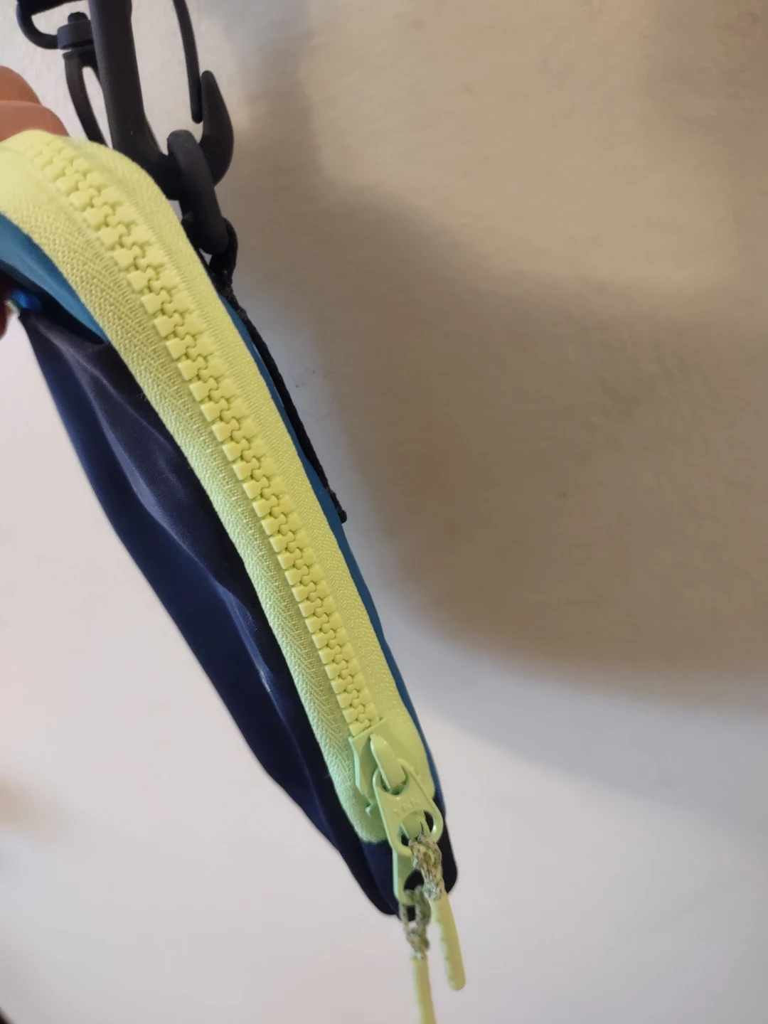 Lululemon crossbody bag - photo 4