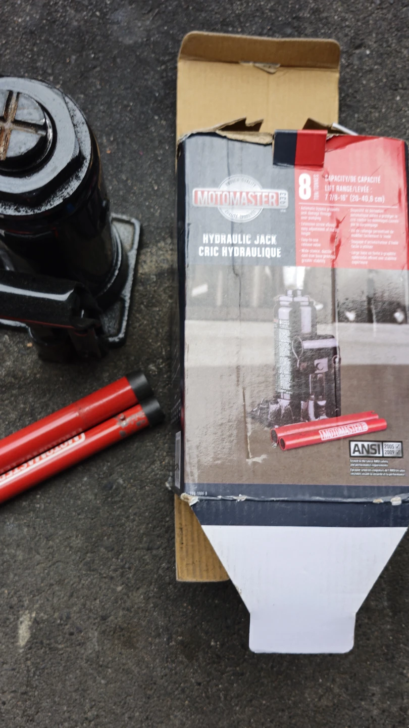 Motomaster Hydraulic Jack - photo 2