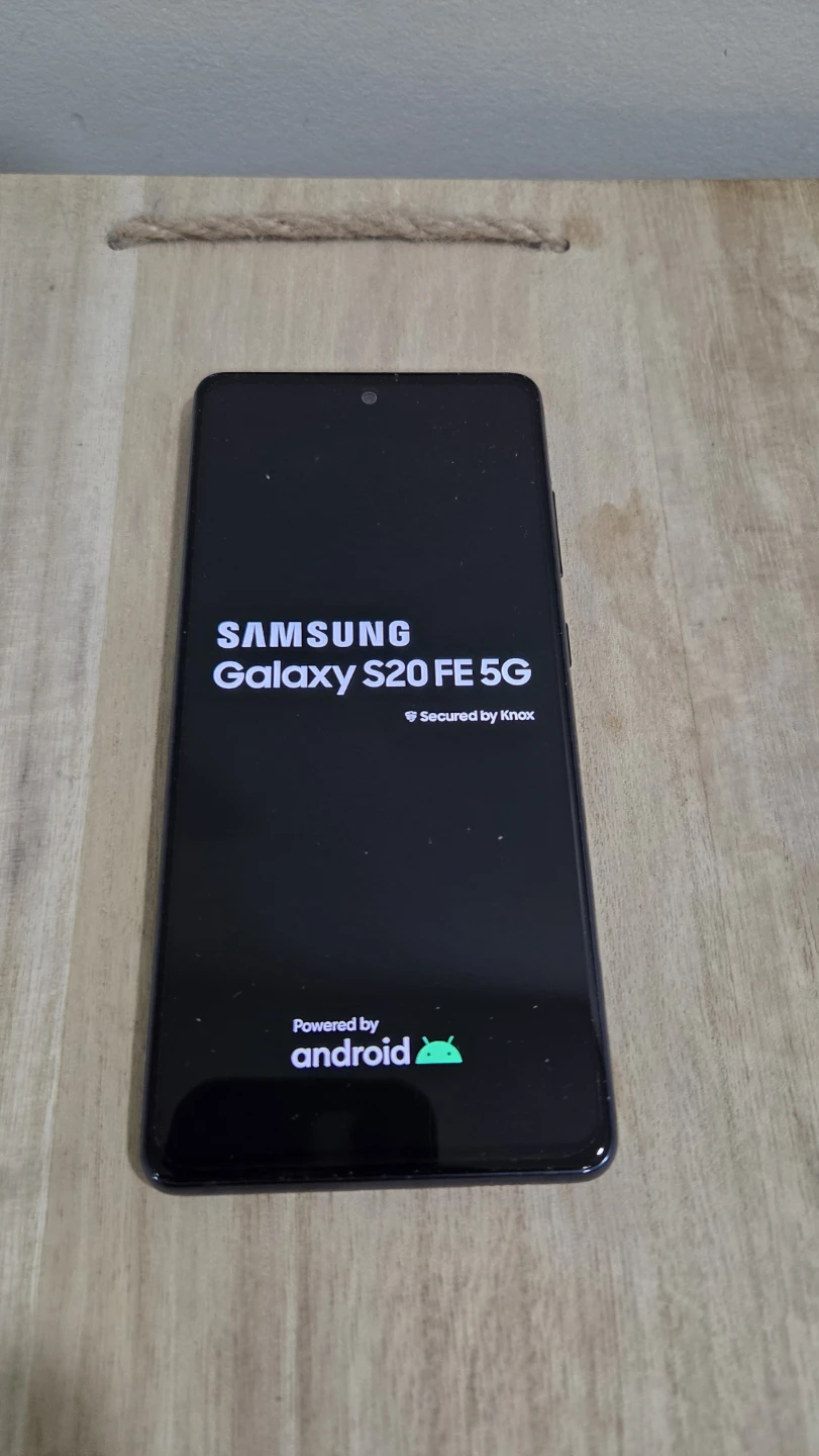 Samsung Galaxy S20 FE 5G Smartphone