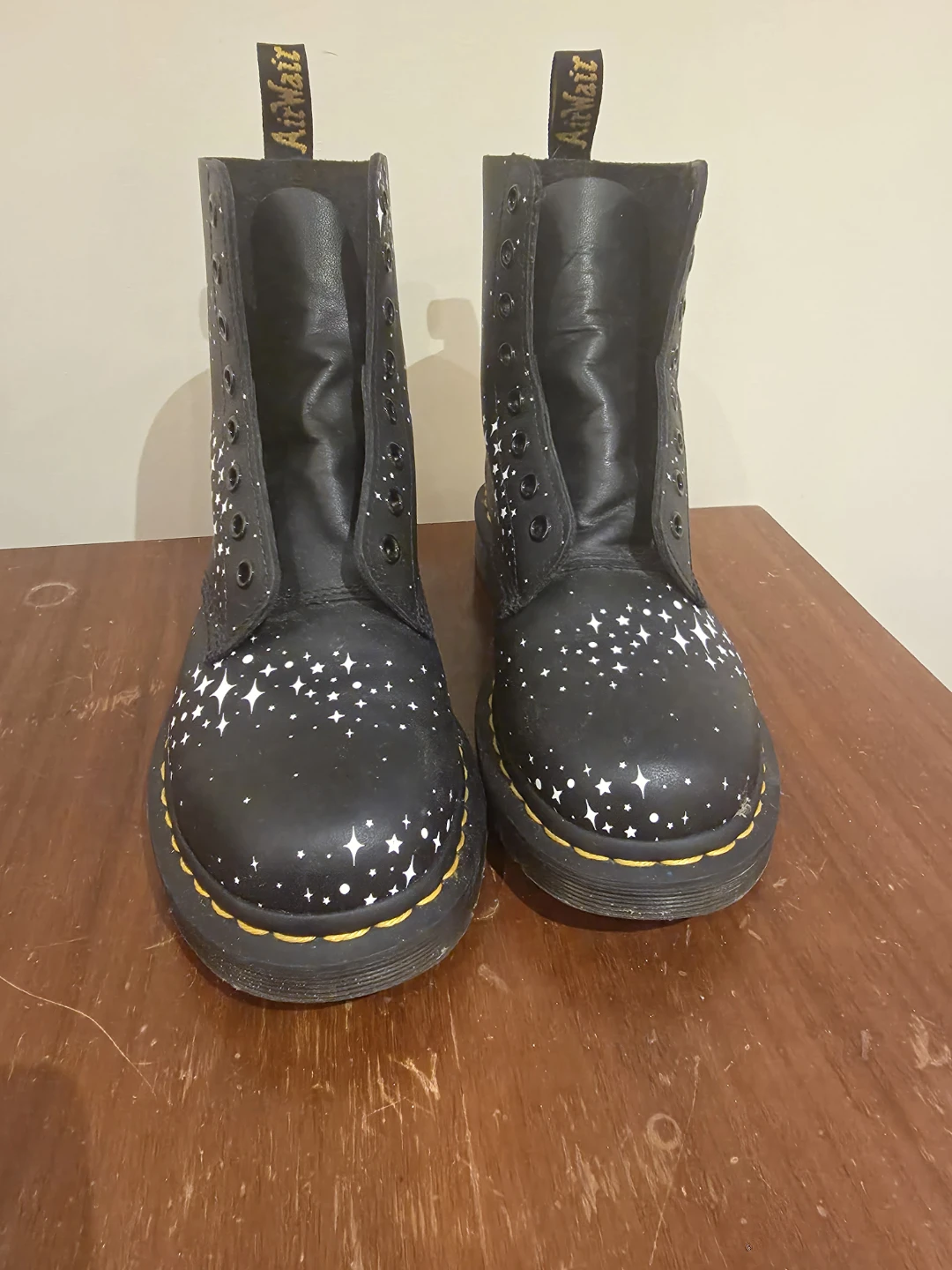 1460 Pascal Stars Leather Lace Up Boots